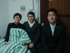 鹭达眼镜工会主席、营运一部总监看望二部总监