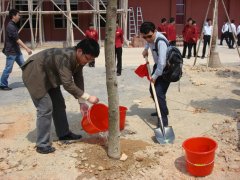  鹭达参加思明区海联会“绿色、低碳”亲情林认