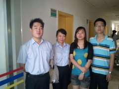 鹭达眼镜领导到医院探望员工家属[2011-9-16]