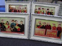 鹭达眼镜工会为2011年度评优员工制作纪念相框
