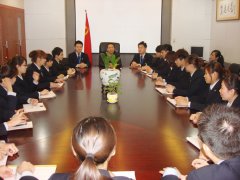 鹭达眼镜举办店长、助理年度表彰大会[2013-2-5]