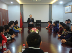 厦门电子中专毕业生参观鹭达眼镜集团