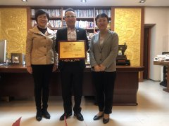 思明区委常委、统战部部长金季昆和思明区侨联主席苏枫